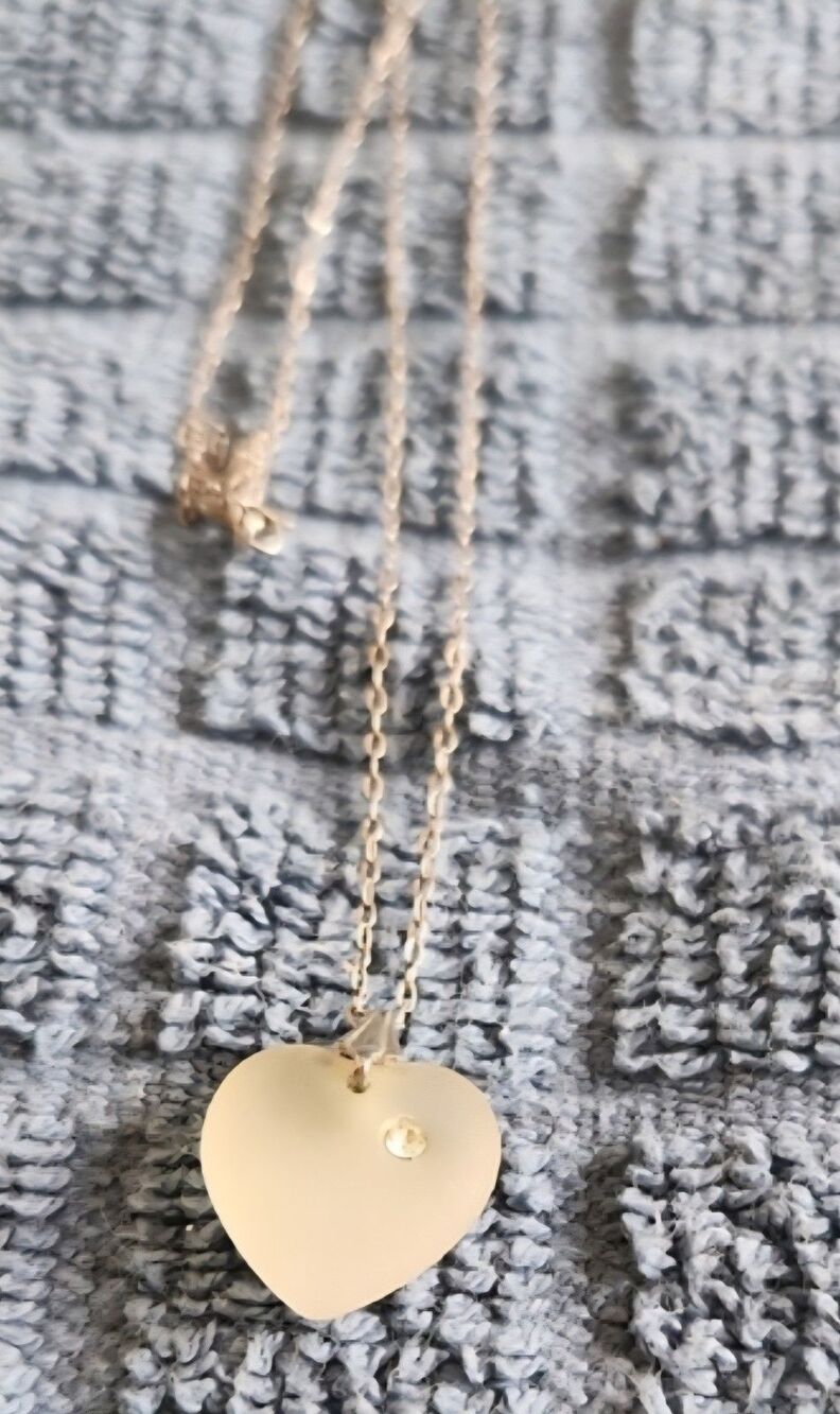 Vintage Silver Tone Frosted Heart Pendant Necklace - Picture 2 of 4